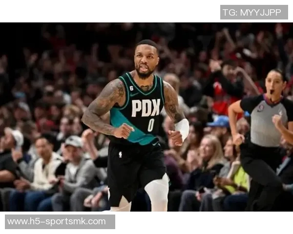 克莱三分球生涯达2800记成为历史第五位球员距离利拉德仅差五记